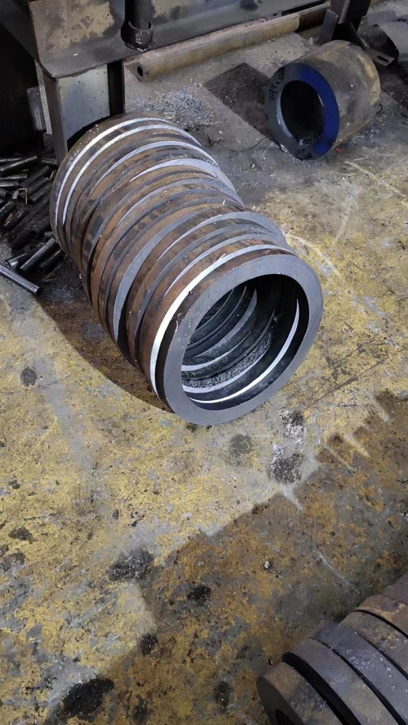 根河根河根河30CrMo无缝钢管切割